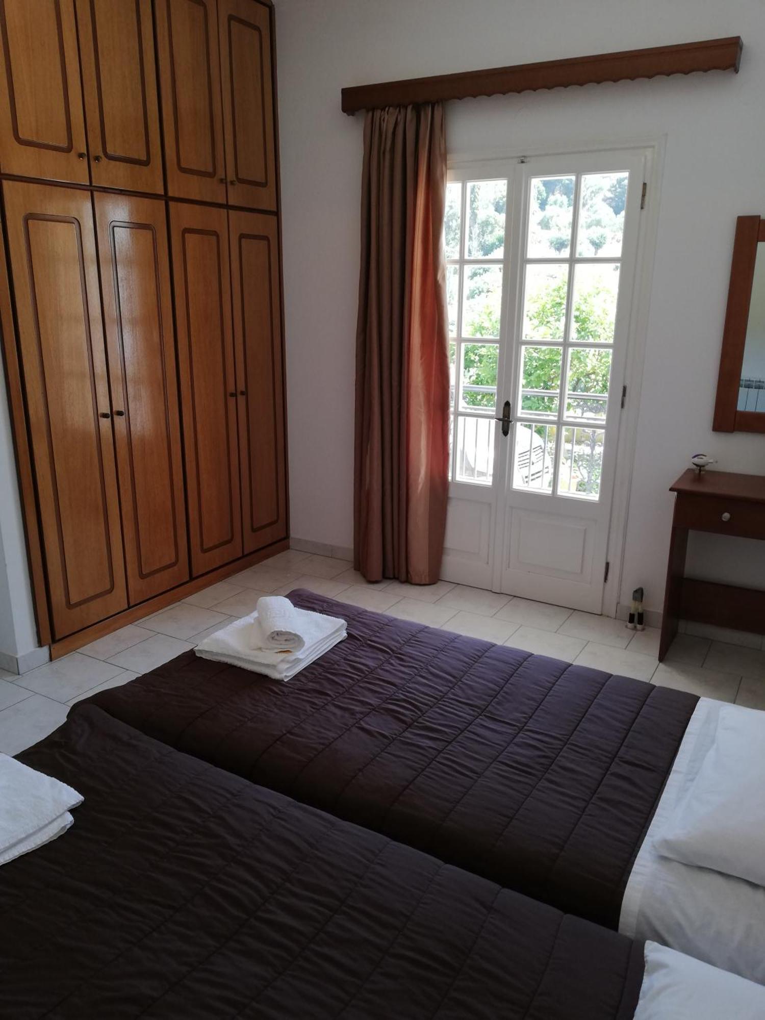 Lemonia Apartment Afión Eksteriør billede